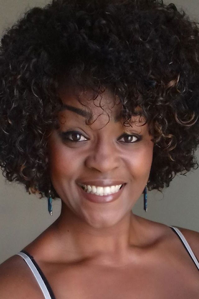 Jamile Alves backdrop