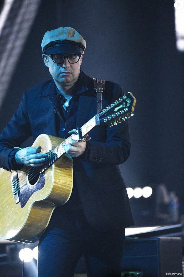 Philippe Almosnino backdrop