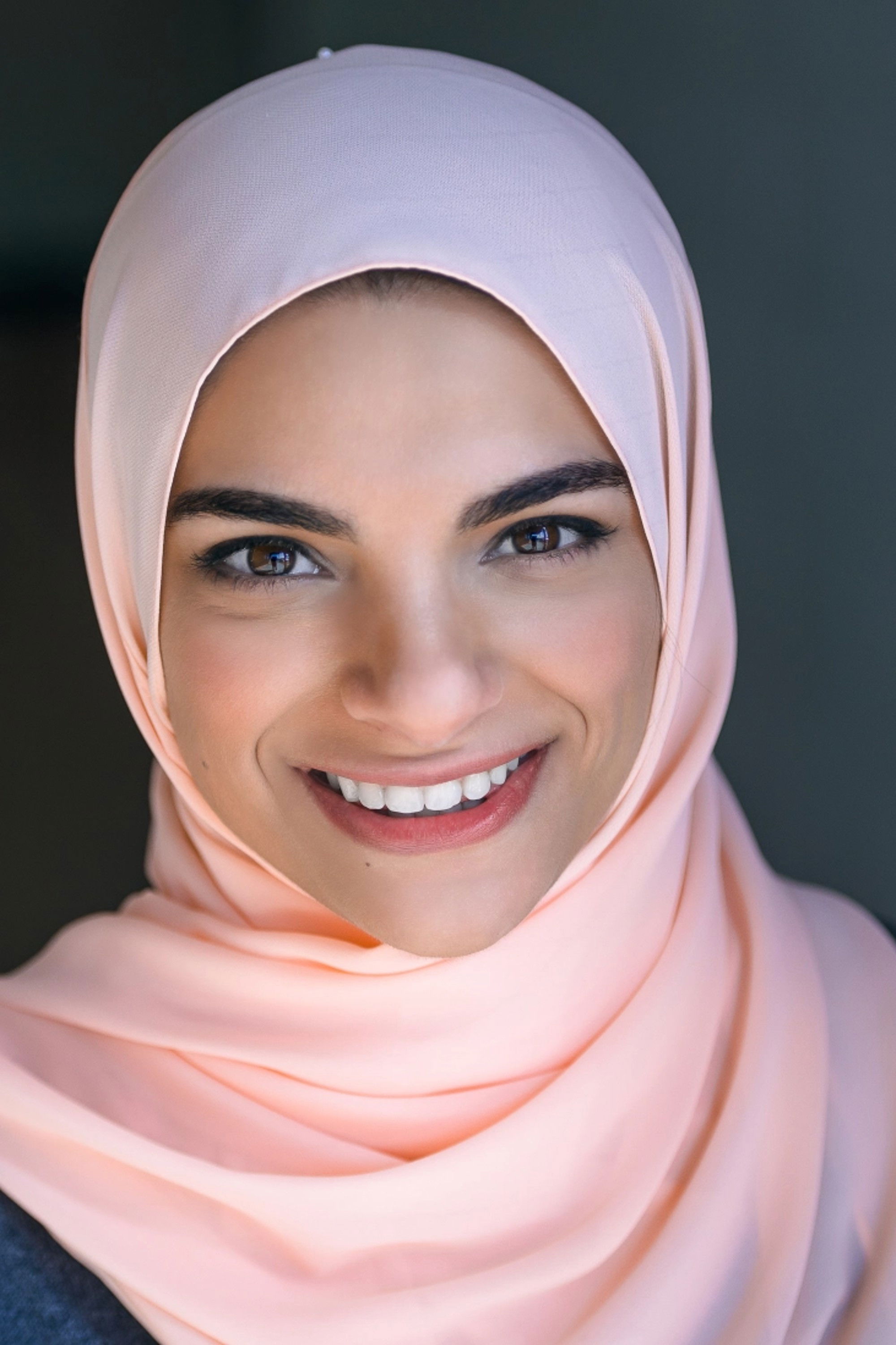 Asil Moussa backdrop