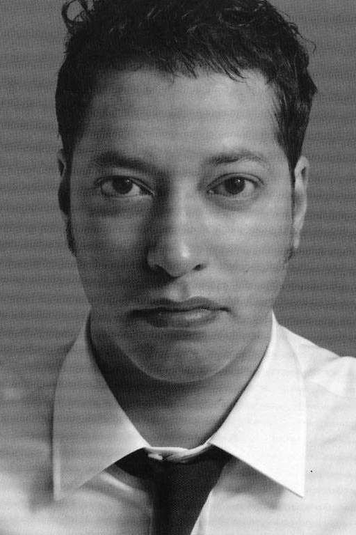 Adrian Oxaal backdrop