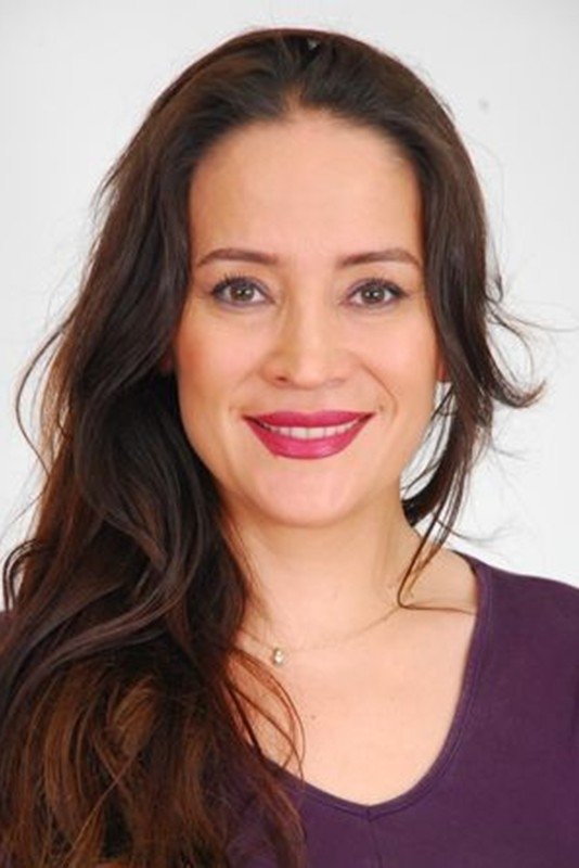 Belma Mamati backdrop