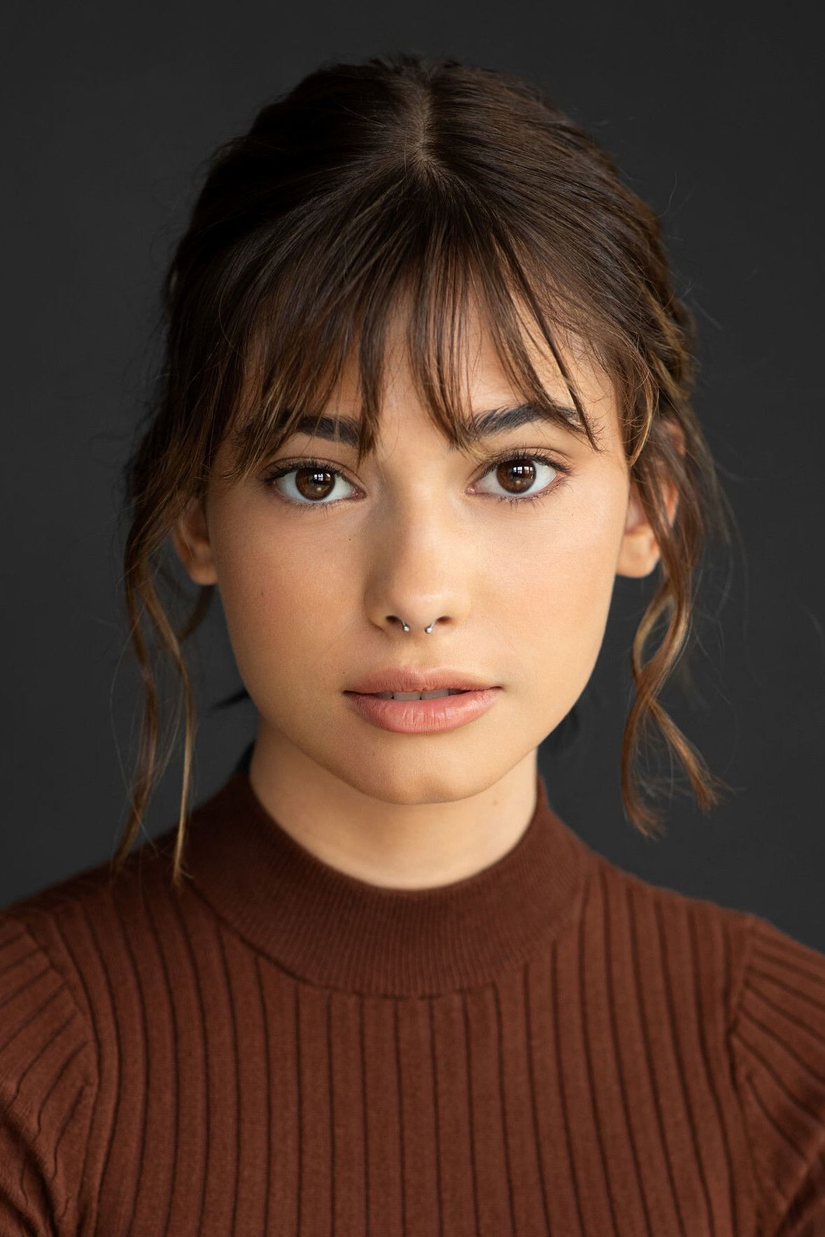 Estelle Fournier backdrop