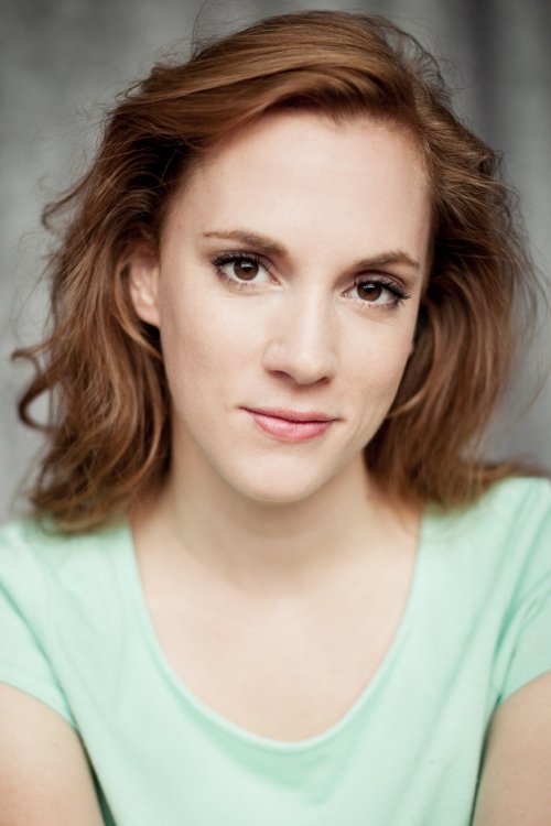 Alice Moreault backdrop