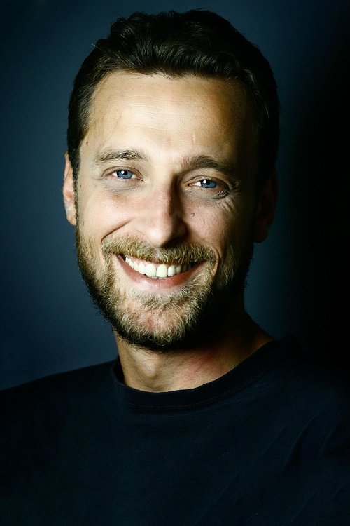 Hakan Yufkacıgil backdrop