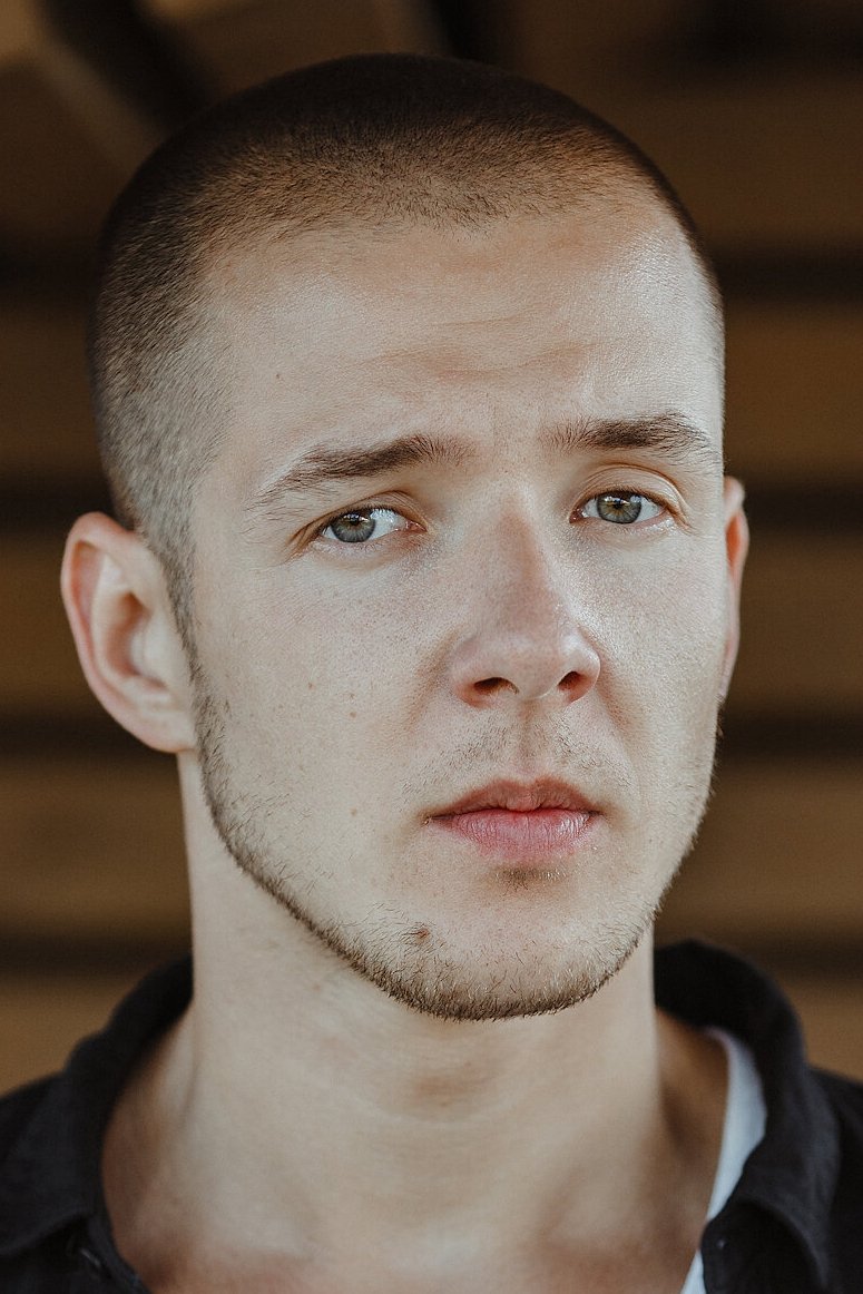 Artem Suchkov backdrop