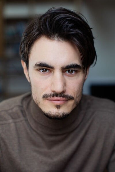 Carl Bruchhäuser backdrop