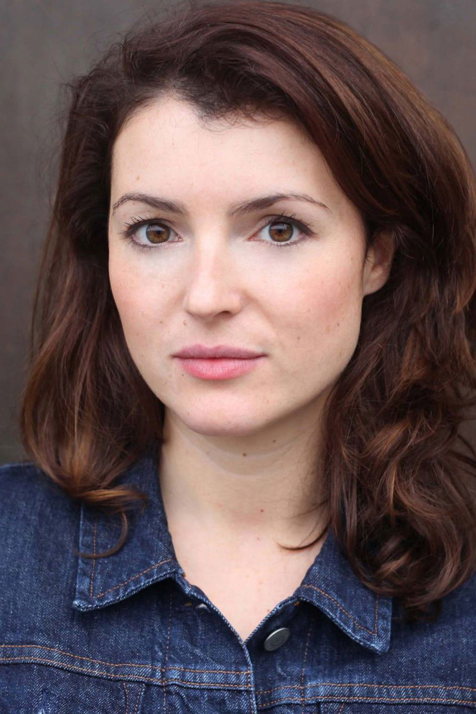 Cindy Rodrigues backdrop