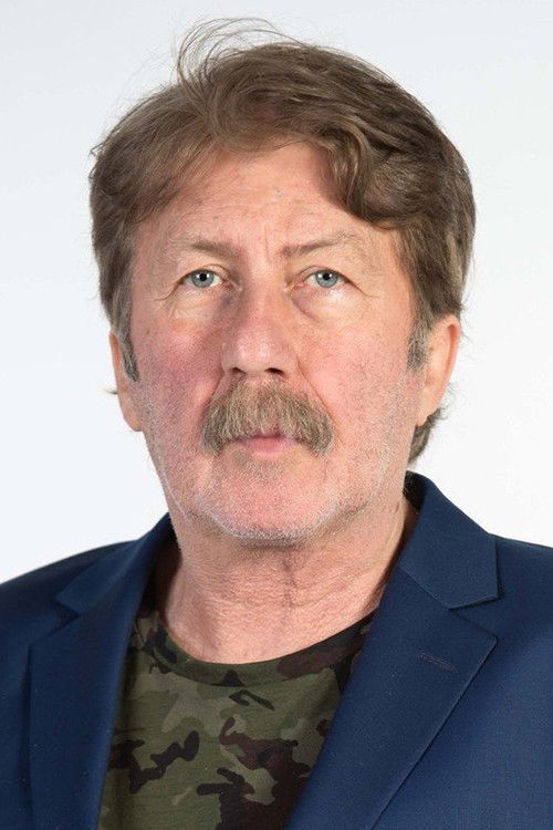 Cahit Kaşıkçılar backdrop