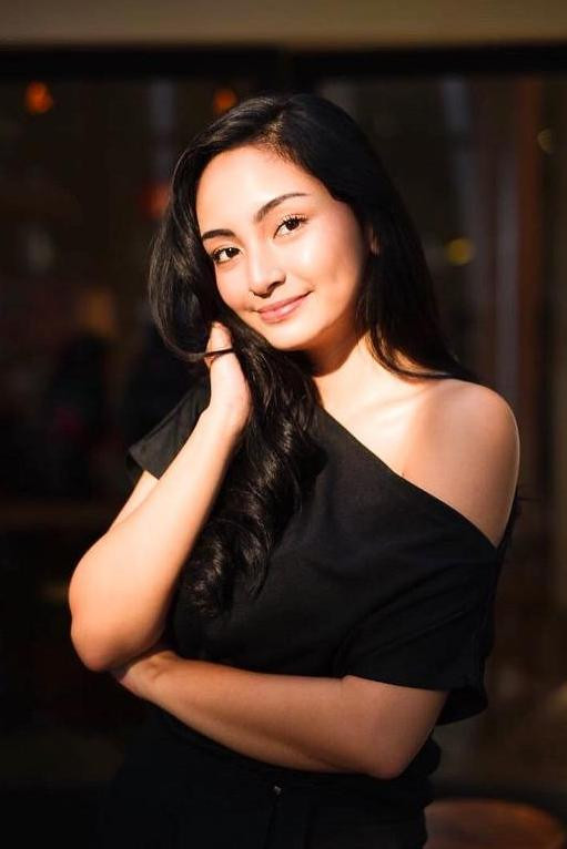 Valerie Tifanka backdrop