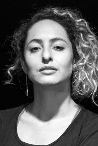 Julia Silva backdrop