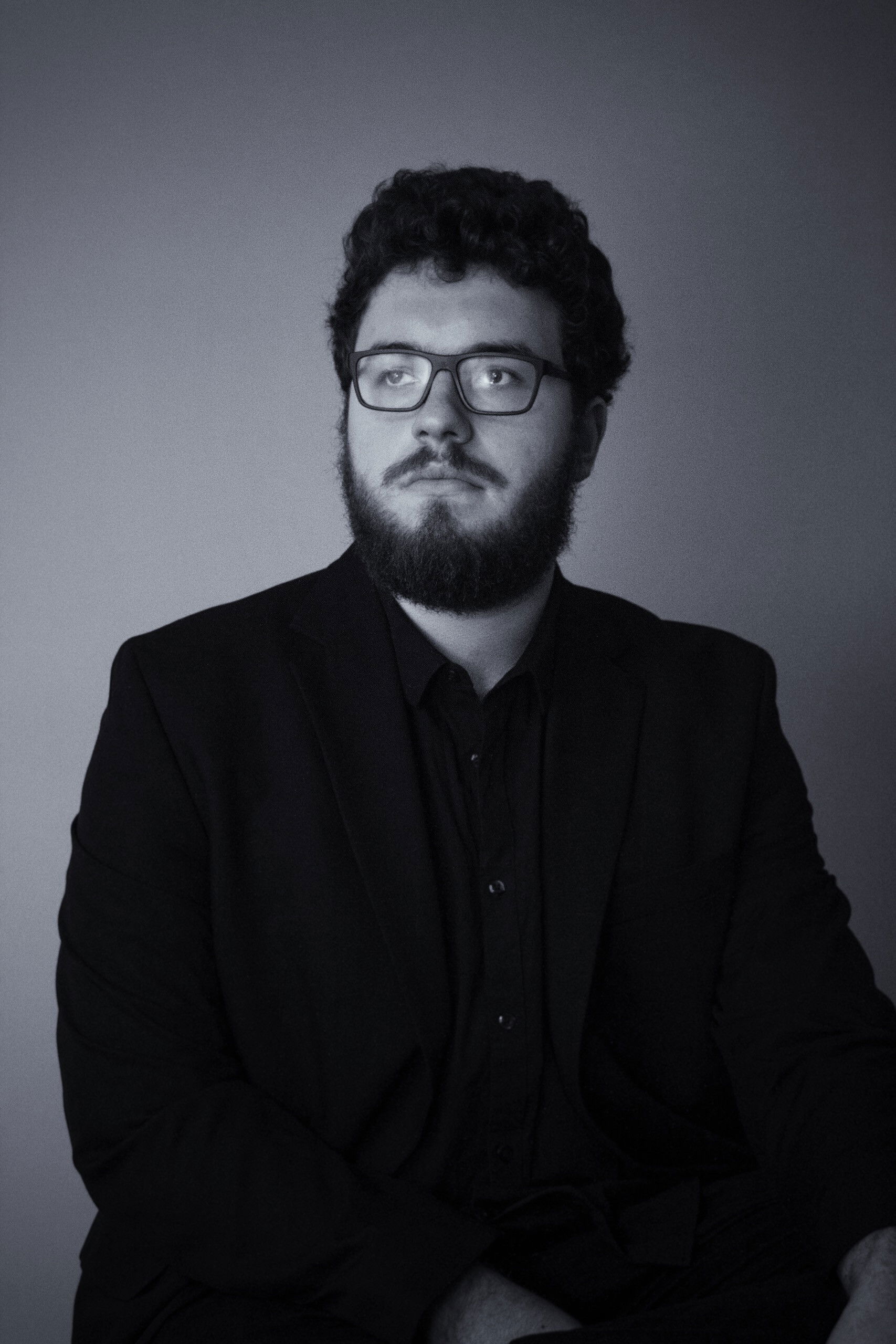 Antonio R. Méndez backdrop