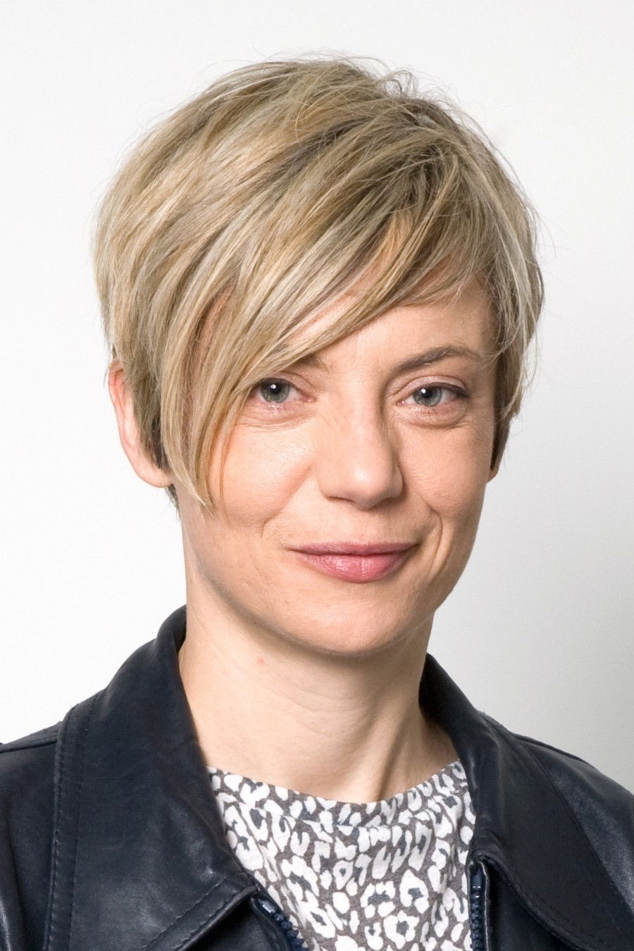 Miranda Sawyer backdrop