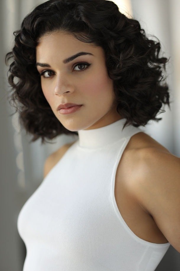 Manni L. Perez backdrop