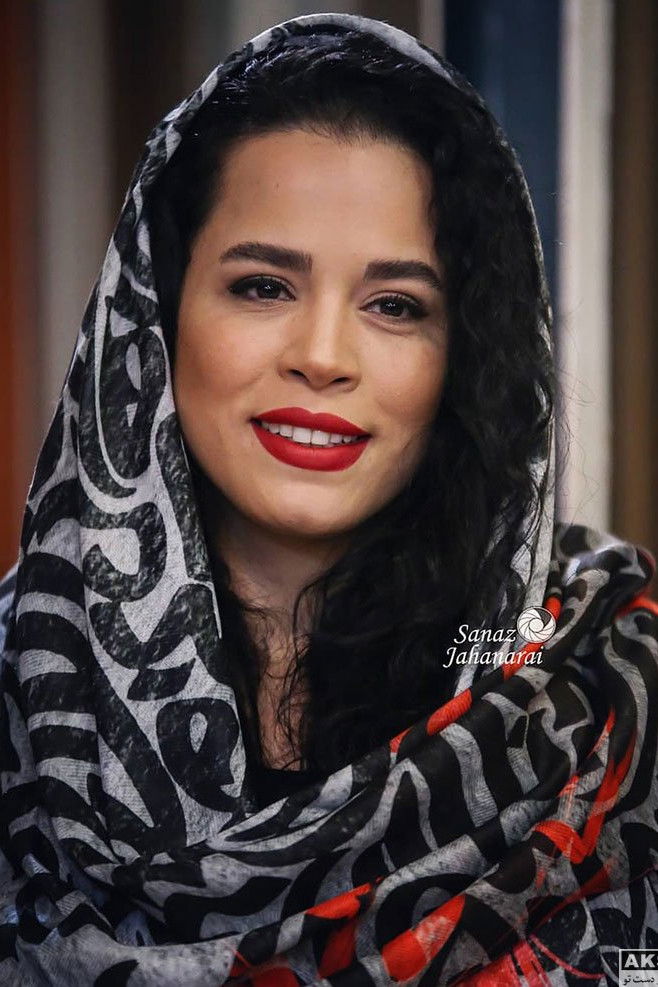 Melika Sharifinia: Melika Sharifinia backdrop