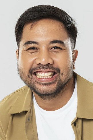 Adriano Qalbi backdrop