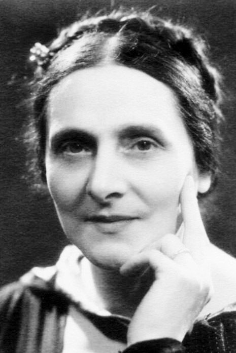 Blanche Albane backdrop