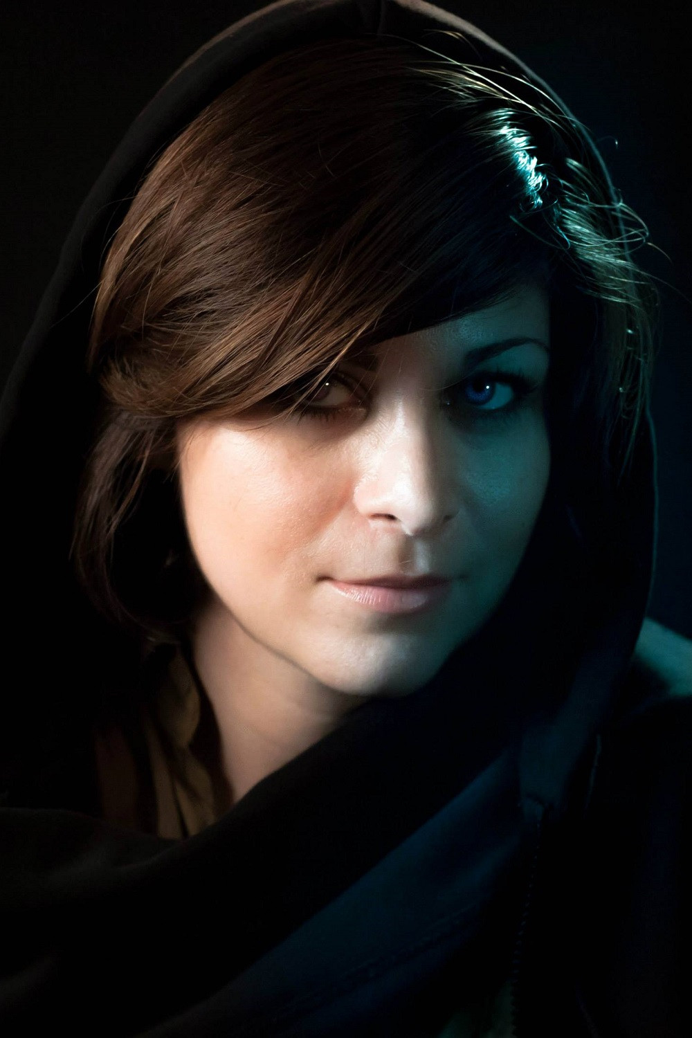 Assal Ghawami backdrop