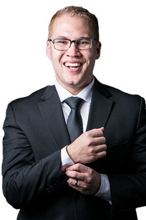 Ian Riccaboni backdrop