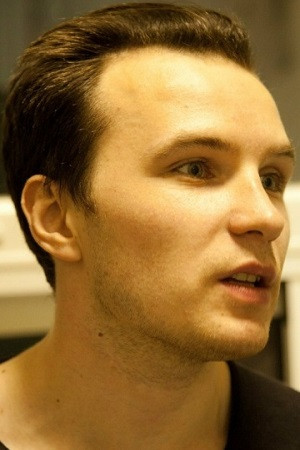 Aleksandër Korolev backdrop