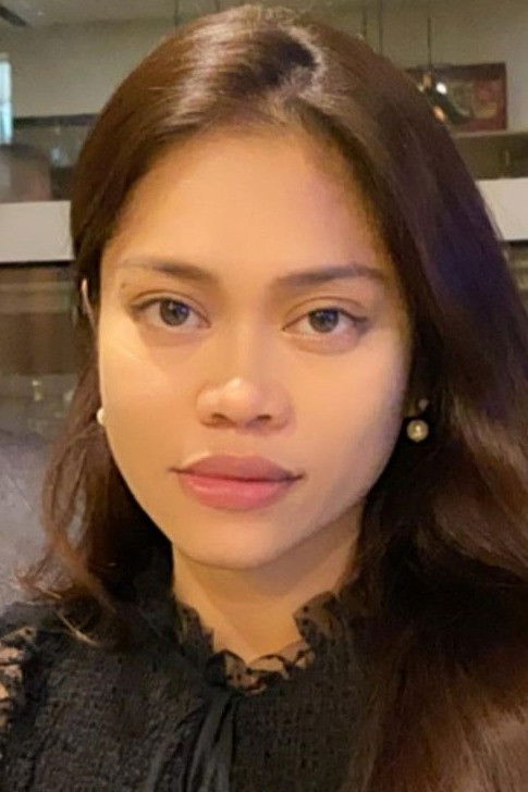 Fiza Thomas backdrop