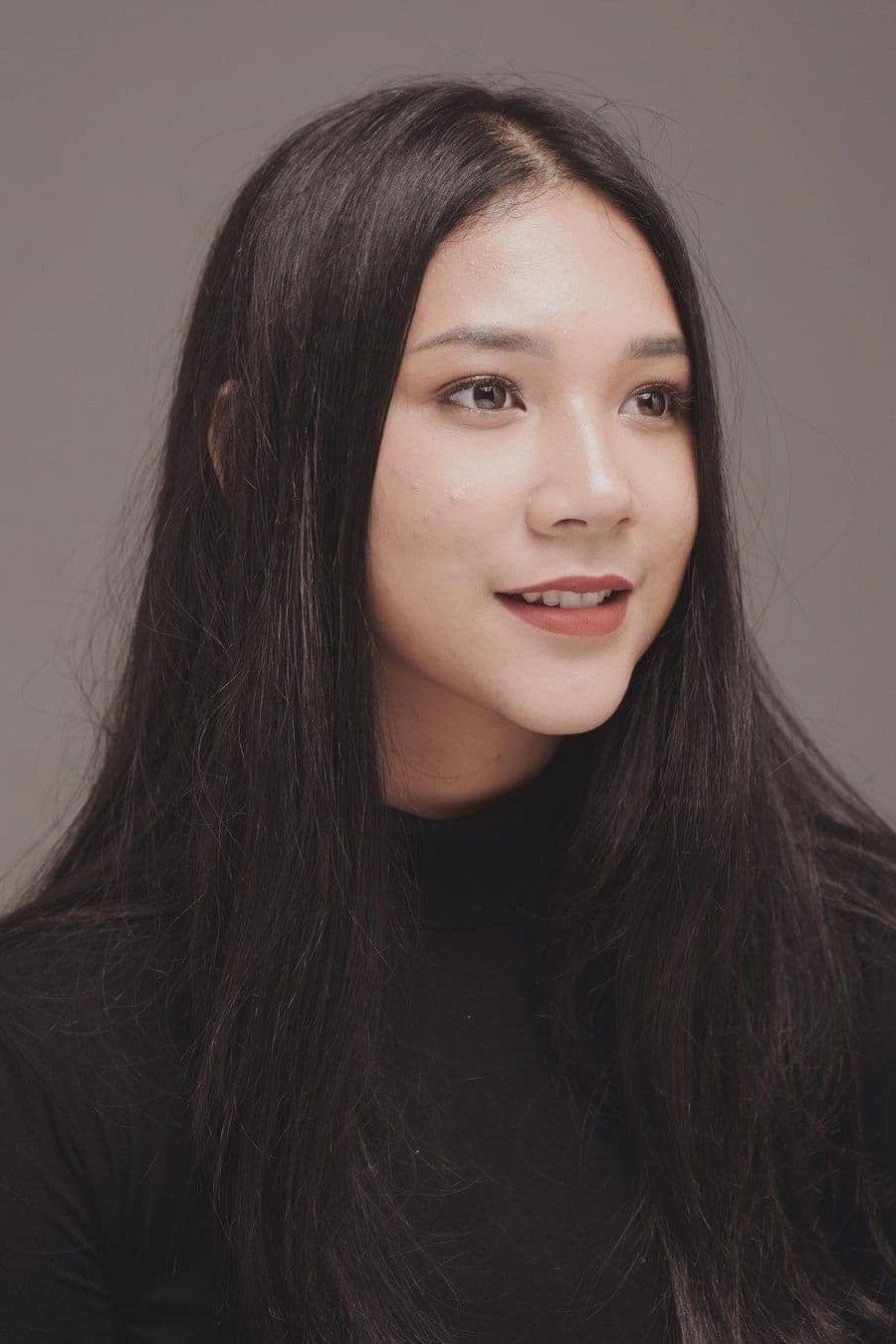 Agnes Naomi backdrop