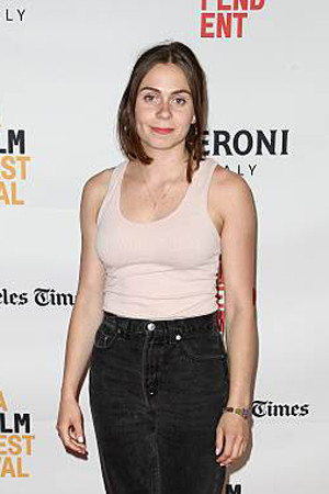 Ariel Noltimier Strauss backdrop