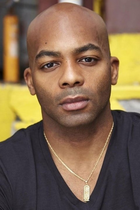 Brandon Victor Dixon backdrop