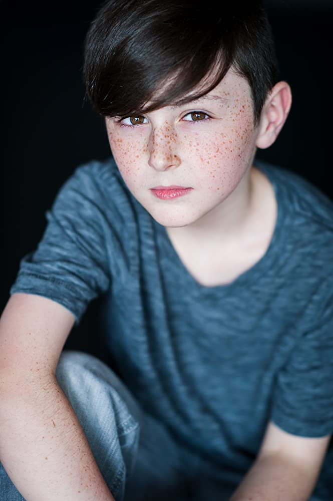 Shaia Lipnik backdrop