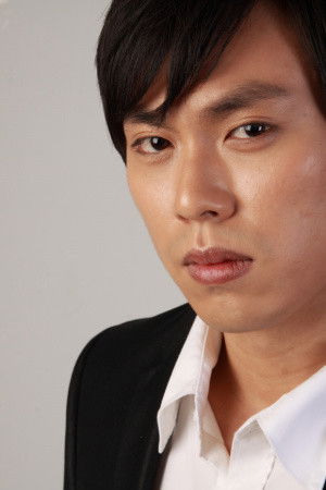 Ha Tae-sung backdrop