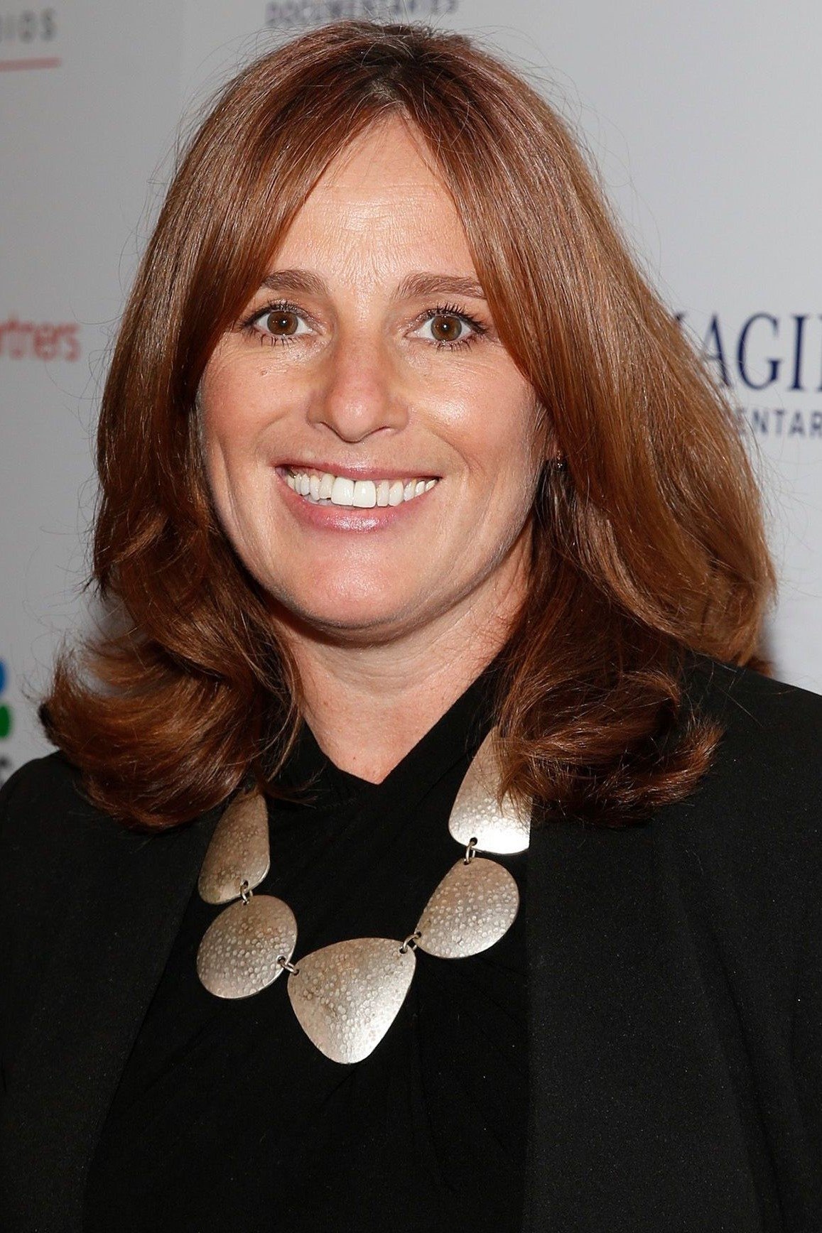 Amanda Spain backdrop