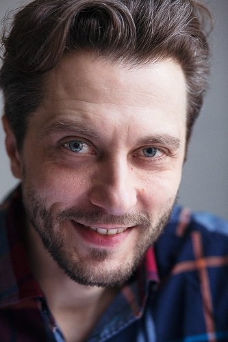 Vladimir Pavic backdrop