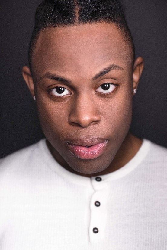 Travis Raeburn backdrop