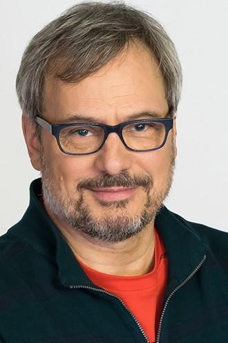 Olivier L'Ecuyer backdrop