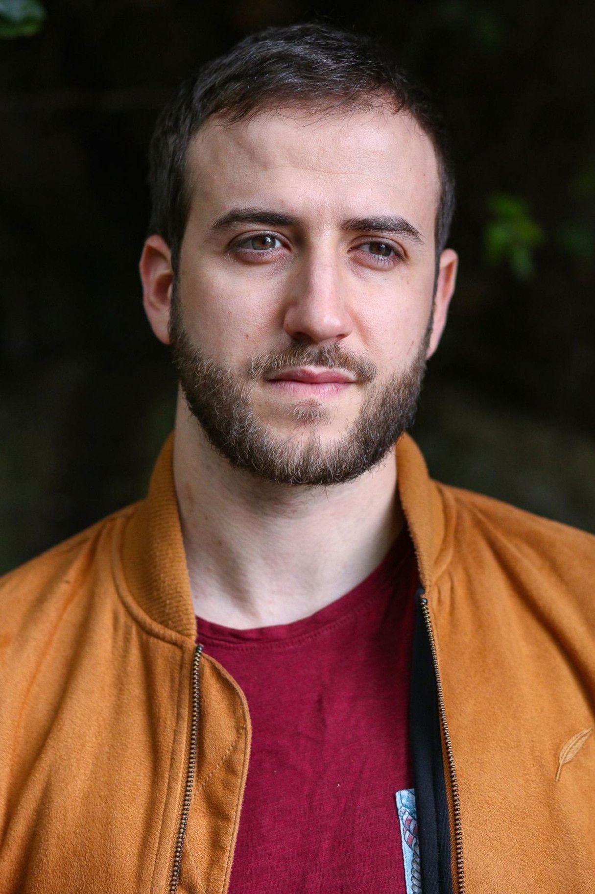 Simone Guarany backdrop