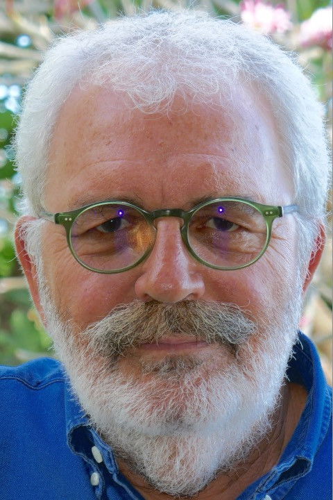 Pierre Lesage backdrop