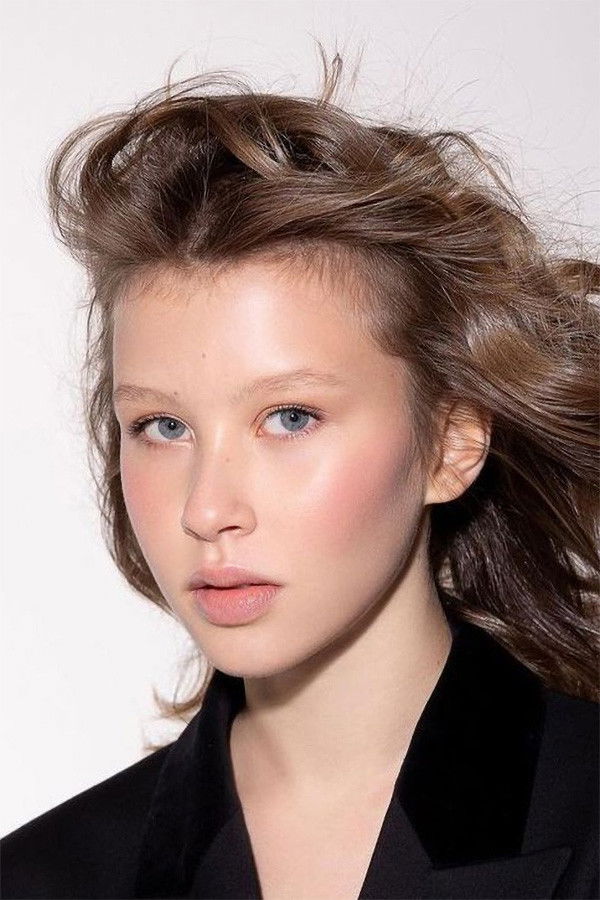 Anna Peresild backdrop