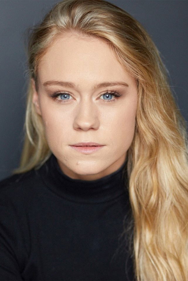 Lauren McGuckin backdrop