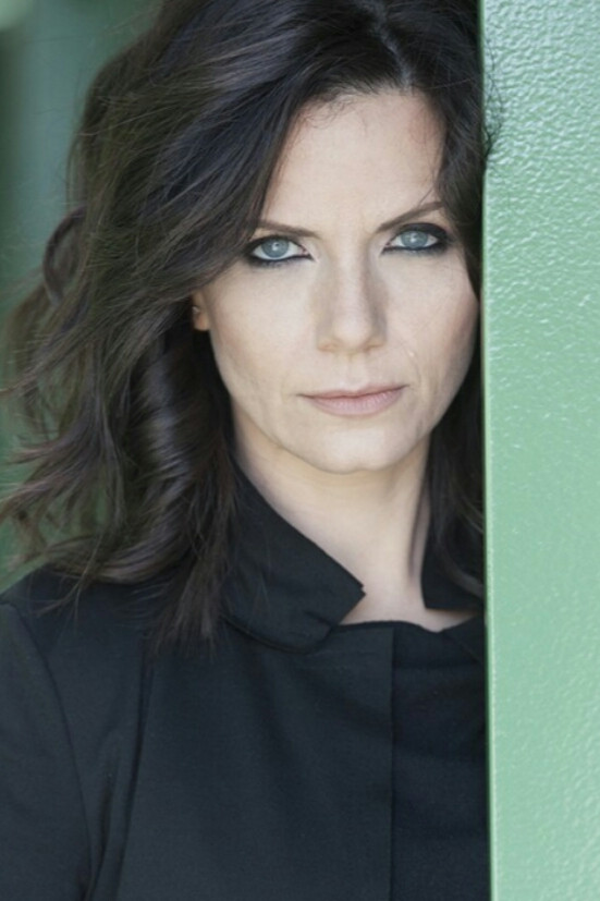 Titti Nuzzolese backdrop