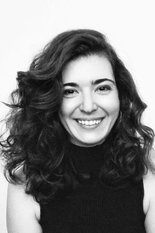 Merve Bozcu backdrop