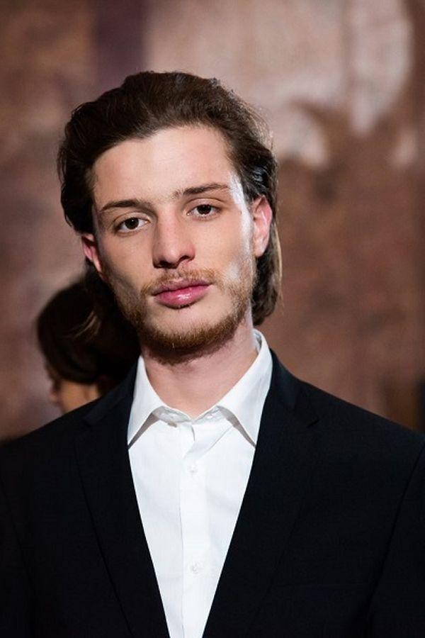 Idir Azougli backdrop