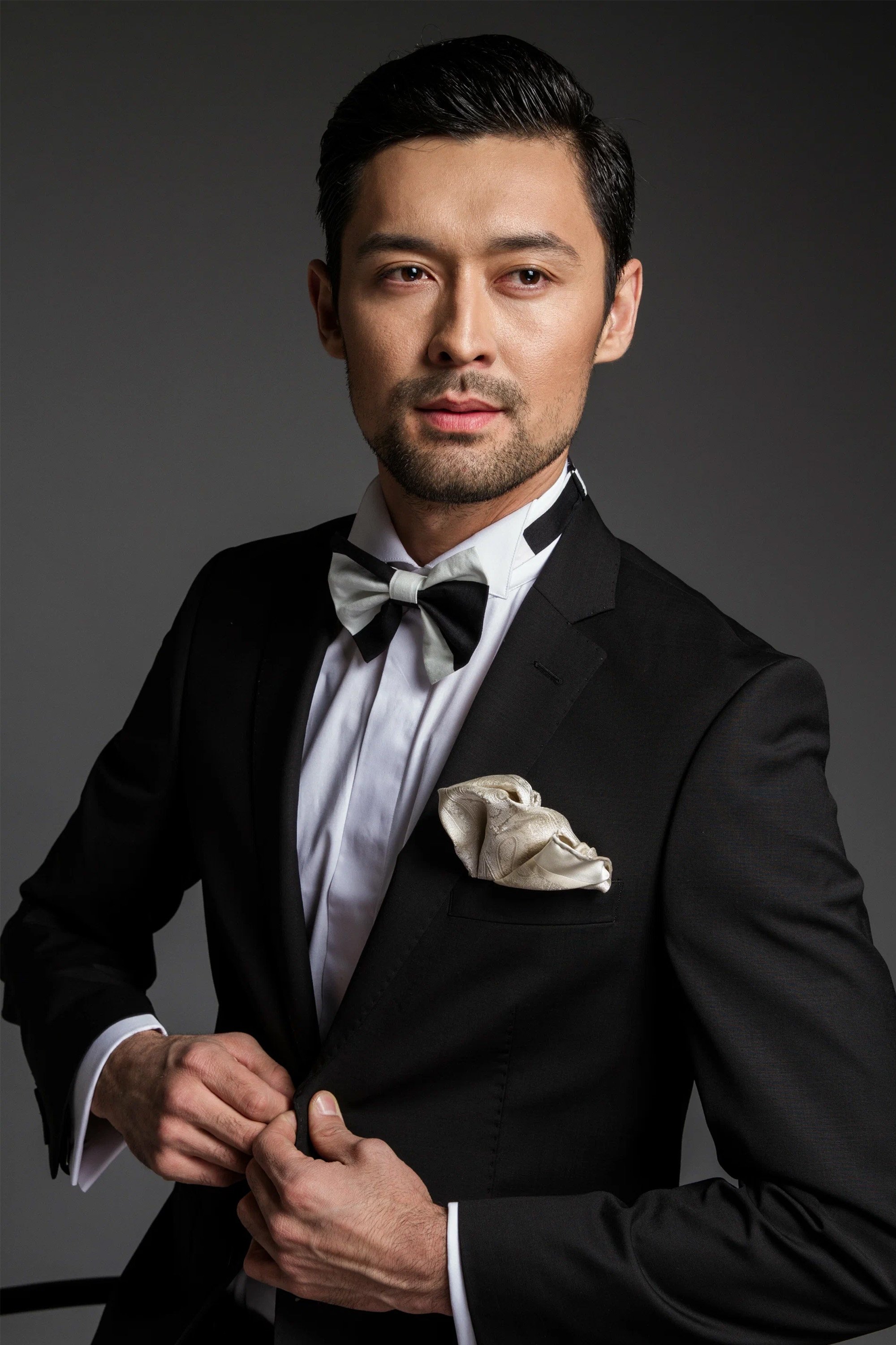 Marat Abishev backdrop