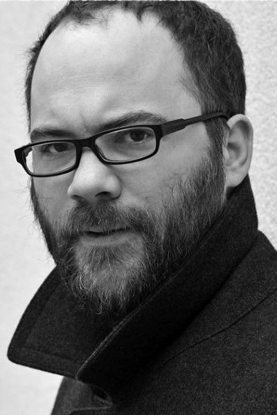 Pál Göttinger backdrop