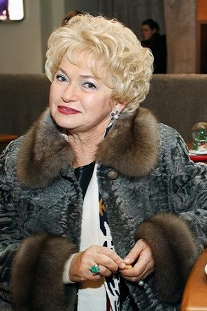 Lyudmila Narusova backdrop