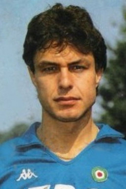 Giovanni Invernizzi backdrop