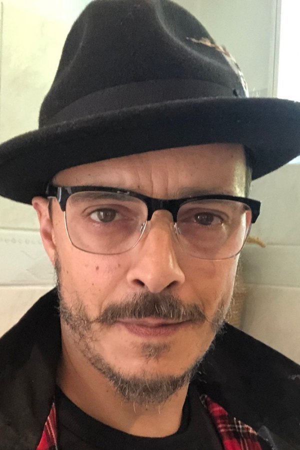 Samy Andersen backdrop