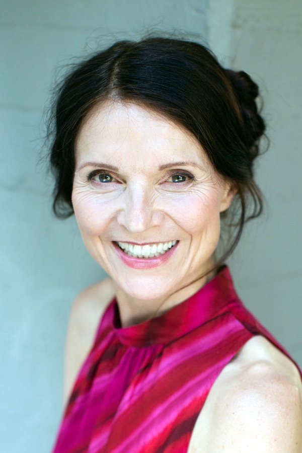 Wiebke Frost backdrop