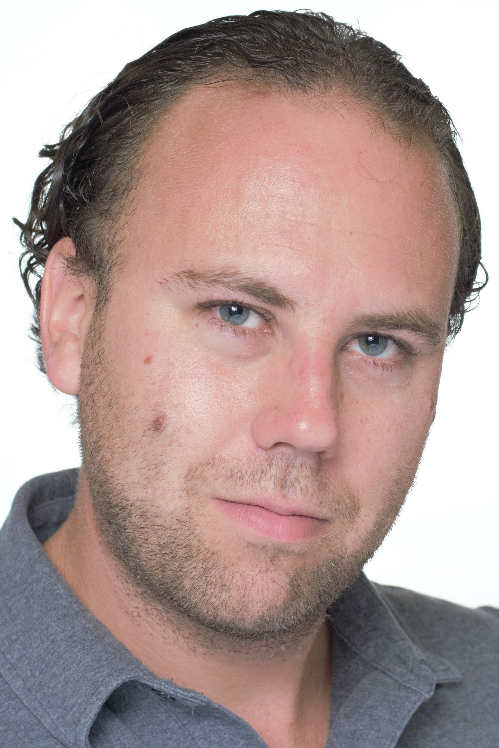 Alexandre Bélanger backdrop