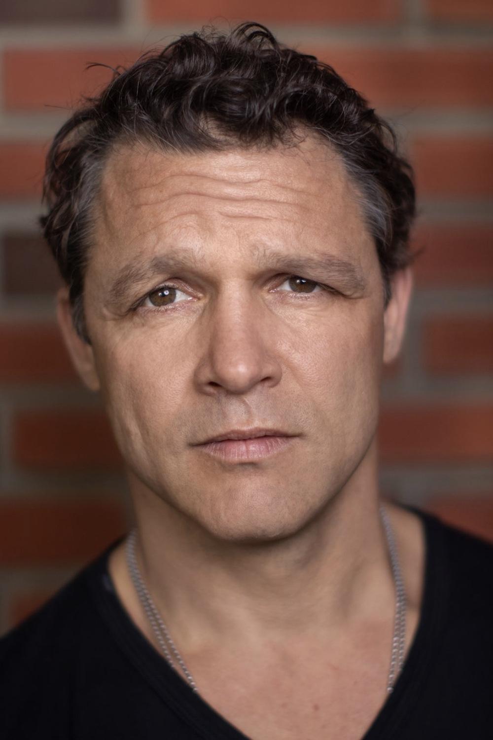 Anthony Molinari backdrop