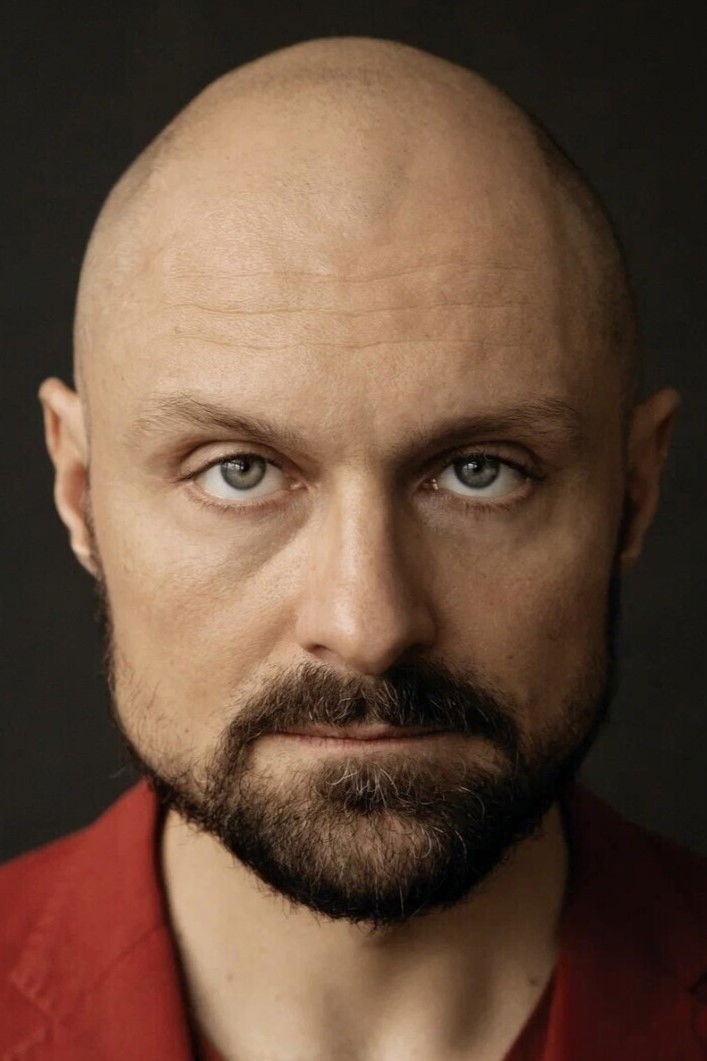 Maxim Didenko backdrop