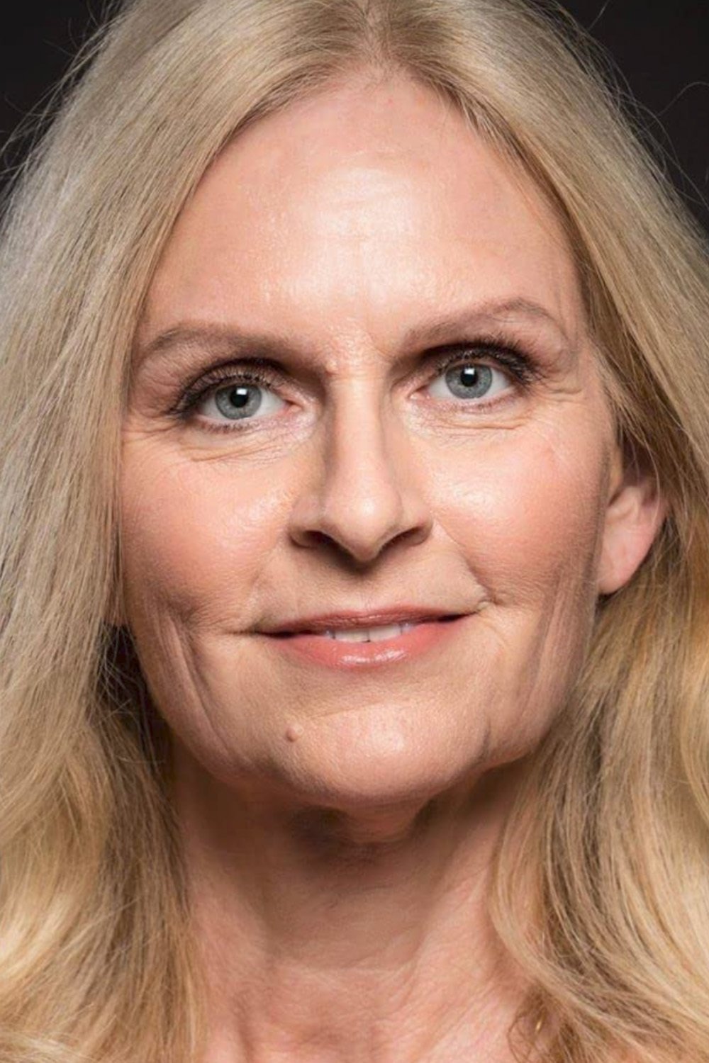 Jennifer Emett backdrop